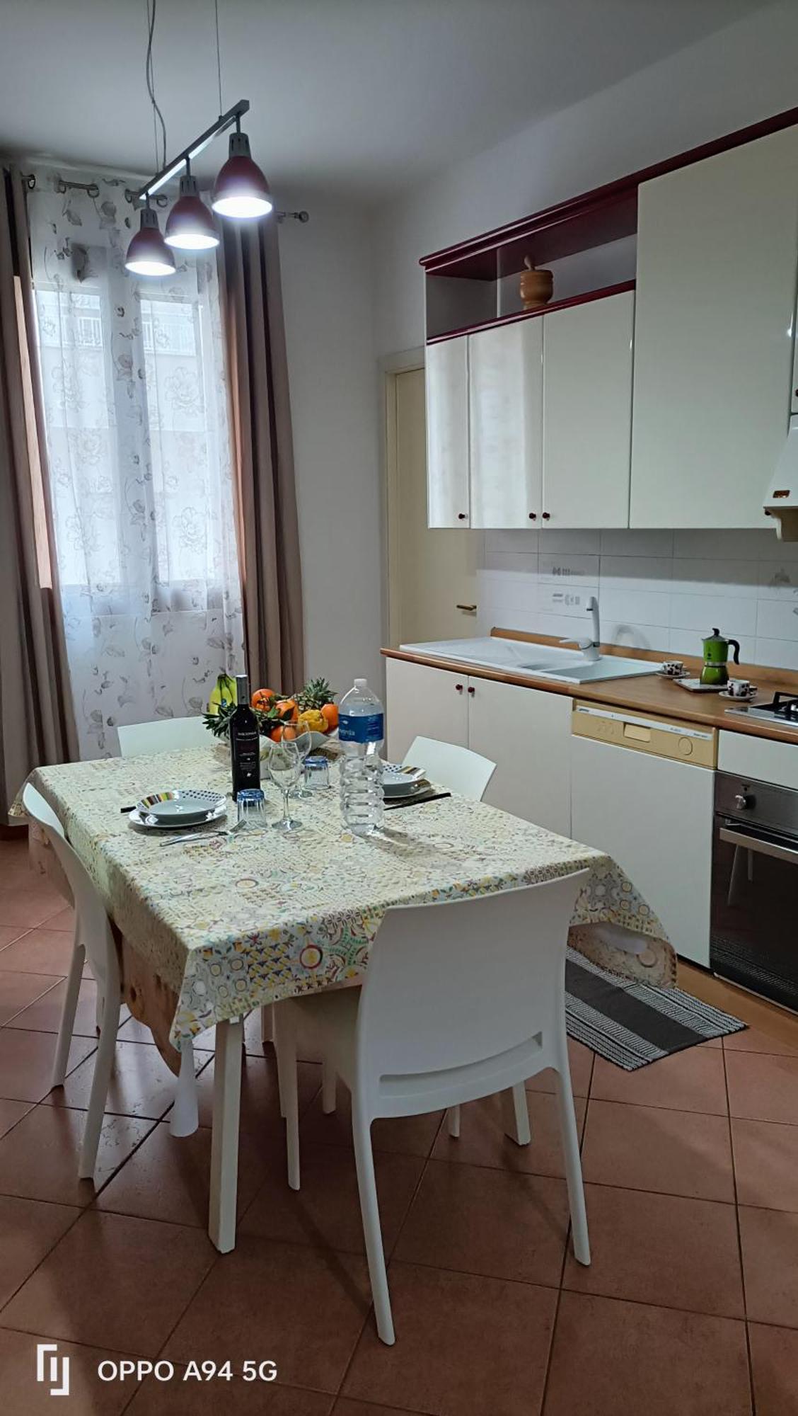 Casa Vita In Centro Balestrate Exteriör bild